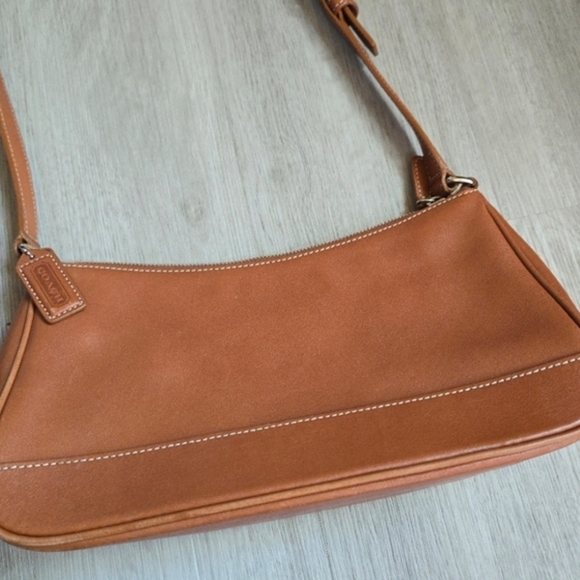 COACH Brown Leather 7587 Hampton Demi Shoulder Bag Purse - Picture 3 of 16